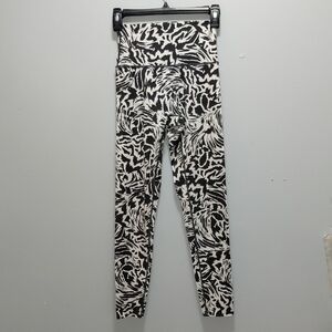 aerie Offline Black & White Graphic High-Waist 7/8 Leggings Small